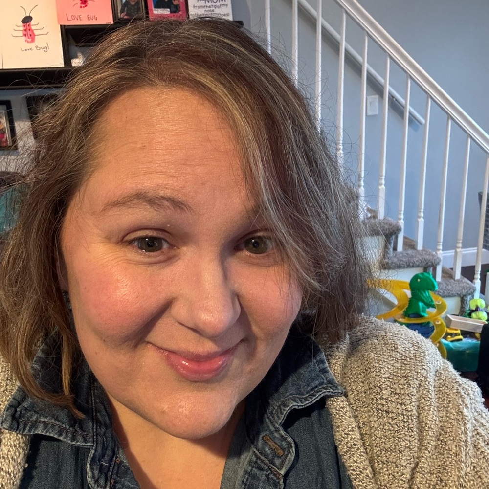 Meet your Posher, Laura